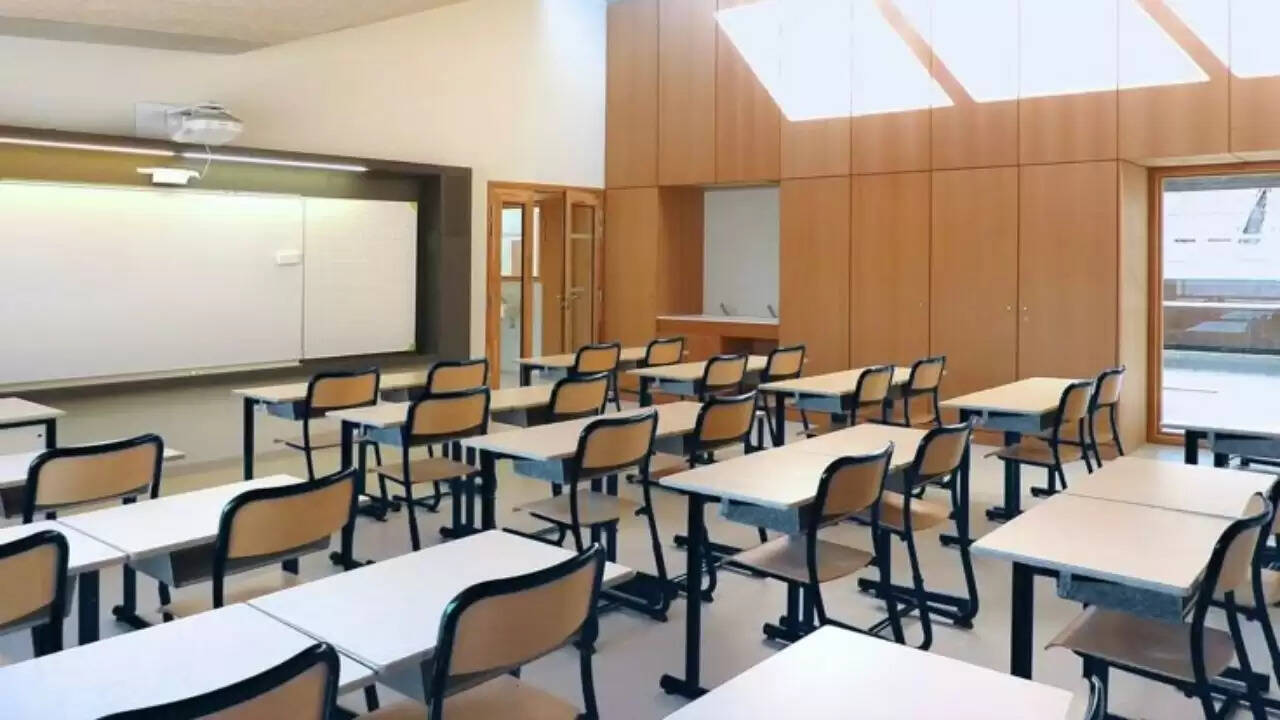 शिक्षा व्यवस्था पर सवाल: मुंबई और कोलकाता में यौन अपराधों की घटनाएं