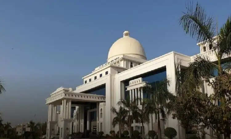 लखनऊ की तकनीकी विश्वविद्यालय में करोड़ों के टेंडर में घोटाला