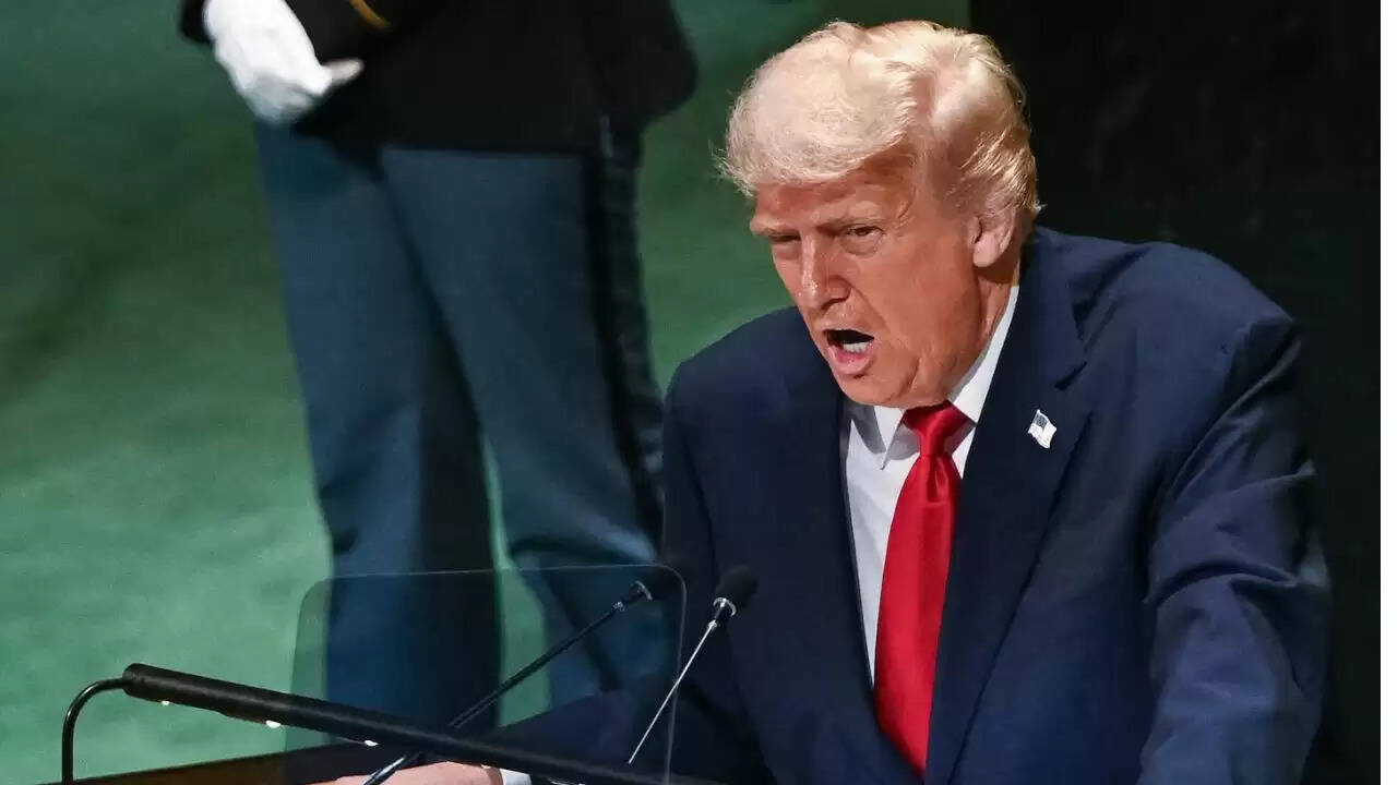 डोनाल्ड ट्रंप ने जी20 शिखर सम्मेलन का बहिष्कार किया, दक्षिण अफ्रीका पर कड़ा रुख