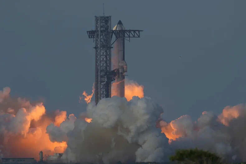 SpaceX Starship की 10वीं सफल परीक्षण उड़ान पूरी