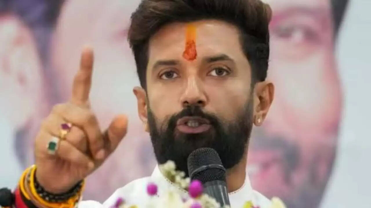 बिहार विधानसभा चुनाव 2025: चिराग पासवान का नीतीश कुमार पर हमला