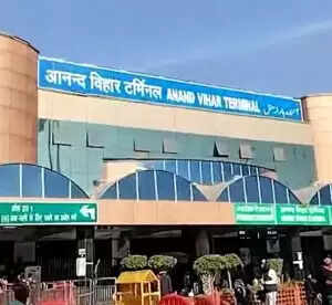 इंडिगो की उड़ानों में रद्दीकरण से यात्रियों की बढ़ी मुश्किलें