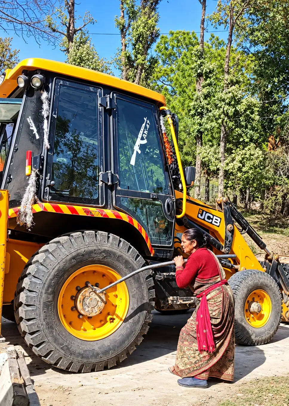 आत्मनिर्भरता की मिसाल : हौंसले और कठिन परिश्रम से&nbsp;टायर डॉक्टर व आइरन लेडी’ बनी कमला