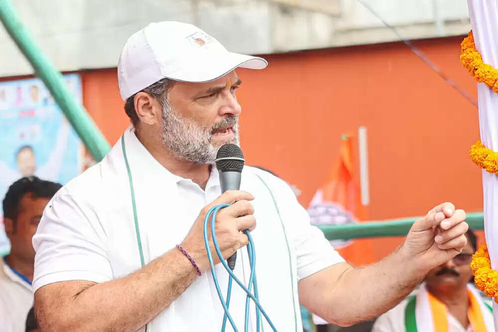 राहुल गांधी और तेजस्वी यादव की वोटर अधिकार यात्रा का सारण में भव्य स्वागत