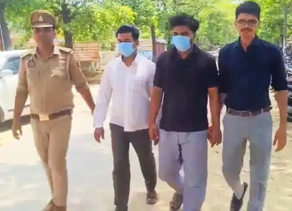 नेपाल कनेक्शन वाले साइबर फ्रॉड गिरोह का भंडाफोड़, दो गिरफ्तार