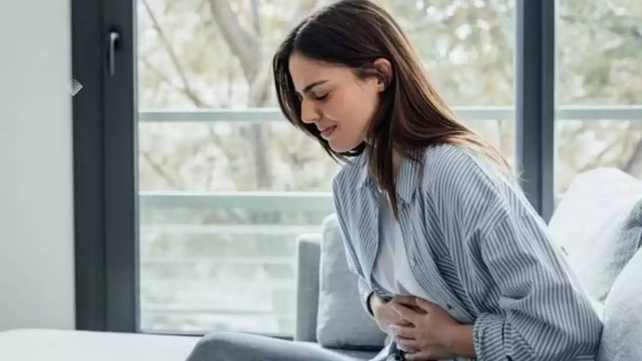 पेट के अल्सर से जुड़े मिथक: क्या सच में तनाव और मसालेदार खाना हैं जिम्मेदार?