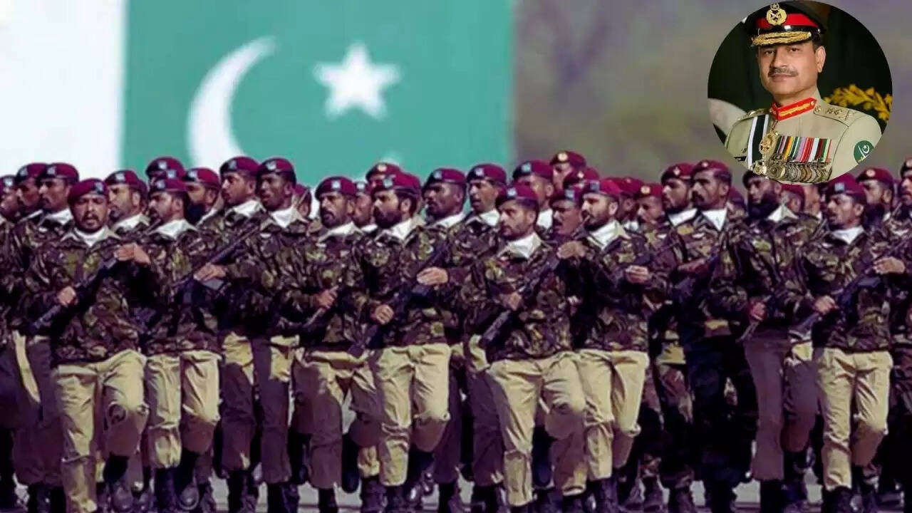 पाकिस्तान का नया रक्षा सुधार: कमांडर ऑफ डिफेंस फोर्सेज का गठन