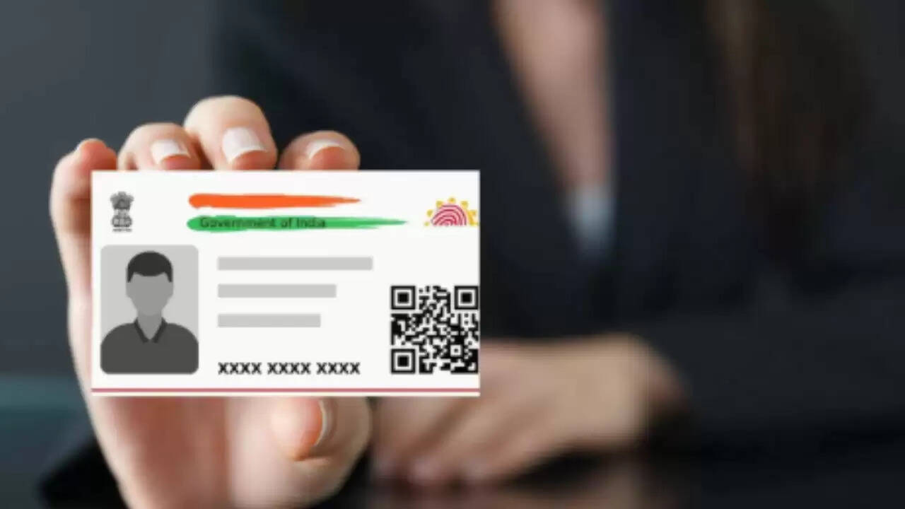 आधार कार्ड में सुरक्षा सुधार: नया डिज़ाइन और ऐप लाने की योजना