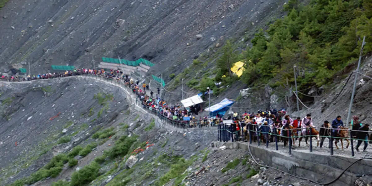 बदरीनाथ और केदारनाथ: आध्यात्मिक यात्रा का महत्व और पौराणिक संदर्भ