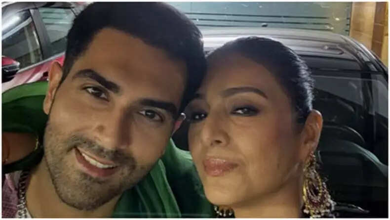 तबू के साथ फतेह रंधावा की तस्वीर ने बढ़ाई चर्चा