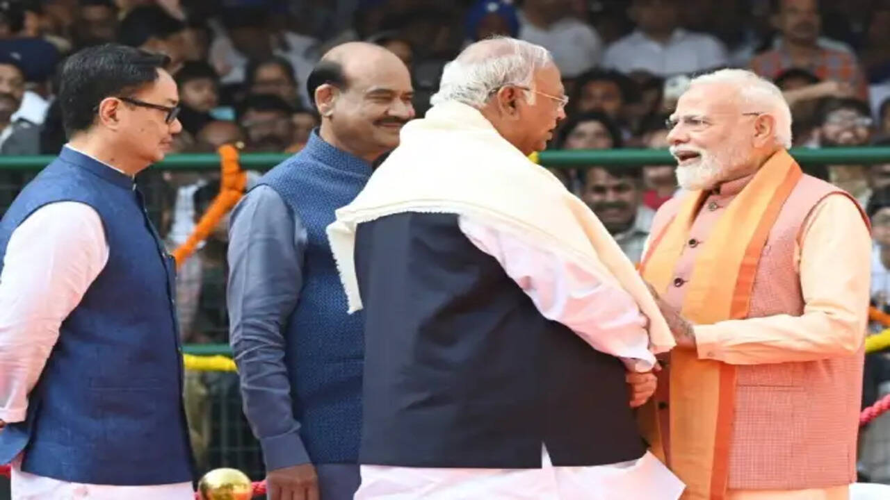 कांग्रेस अध्यक्ष ने पीएम मोदी को लिखा पत्र, महिला आरक्षण और परिसीमन पर सर्वदलीय बैठक की मांग