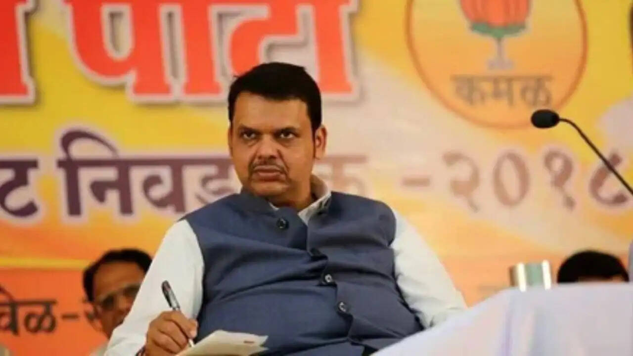 पुणे में नाबालिग के साथ दुष्कर्म और हत्या: मुख्यमंत्री फडणवीस ने मृत्युदंड की मांग की