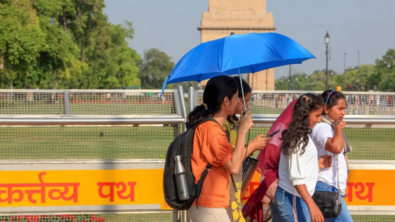 भारत में मौसम का बदलाव: गर्मी और बारिश का अलर्ट