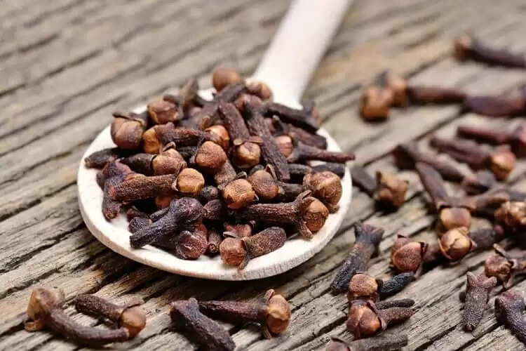 दांत दर्द के लिए लौंग: एक प्रभावी घरेलू उपाय