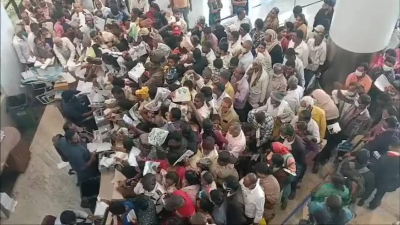 कर्नाटक में हृदयाघात से बढ़ी चिंता: जयदेव अस्पताल में मरीजों की लंबी कतारें