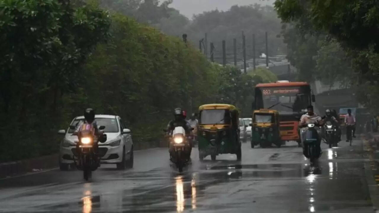 दिल्ली-एनसीआर में फिर से सक्रिय हुआ मानसून, बारिश की संभावना