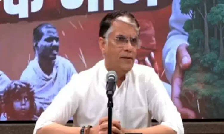 कांग्रेस ने अडानी को दी गई जमीन पर उठाए सवाल, मोदी पर लगाए गंभीर आरोप