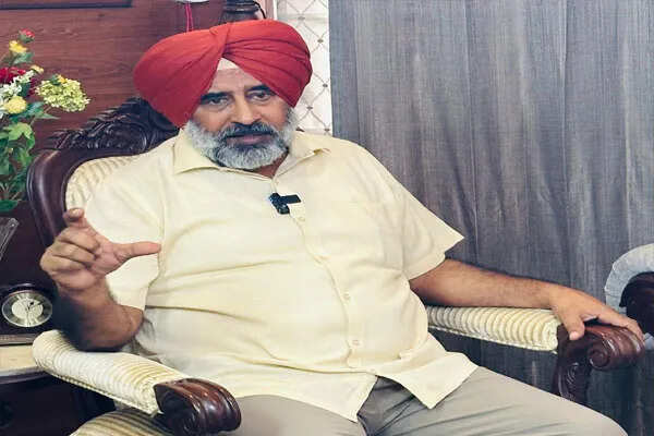 कांग्रेस ने भाजपा के खिलाफ उठाई आवाज, बिहार में वोटरों की कटौती पर चिंता