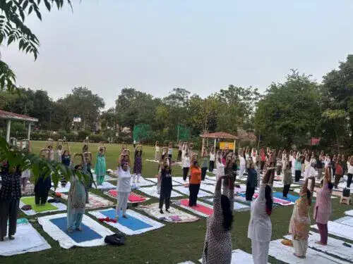 आदर्श नगर पार्क में योग शिविर: मधुमेह प्रबंधन पर विशेष सत्र