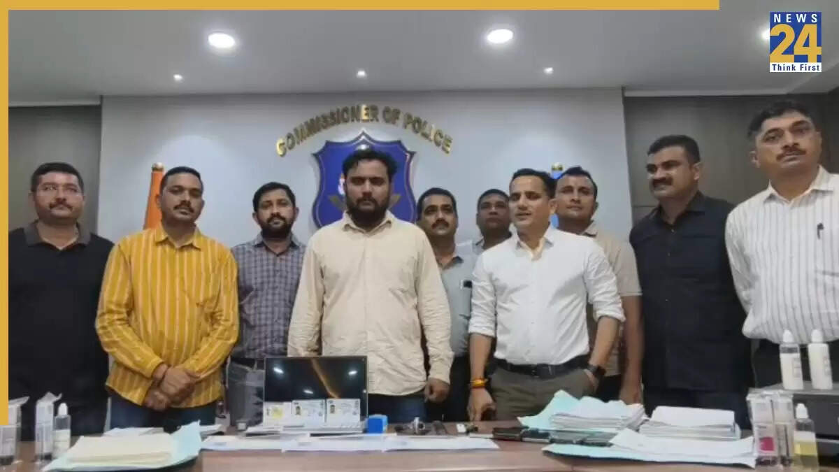 सूरत में नकली वीज़ा रैकेट का भंडाफोड़, मुख्य आरोपी गिरफ्तार
