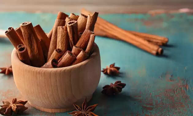 दालचीनी के स्वास्थ्य लाभ: कफ और कोलेस्ट्रॉल के लिए प्रभावी उपाय