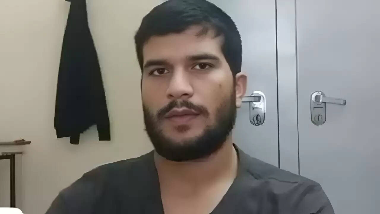 दिल्ली में कार विस्फोट: डॉ. उमर उन नबी का संदिग्ध कनेक्शन