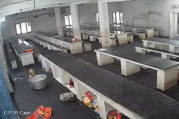 आंध्र प्रदेश में 17 महीने की बच्ची की खौलते दूध में गिरने से मौत