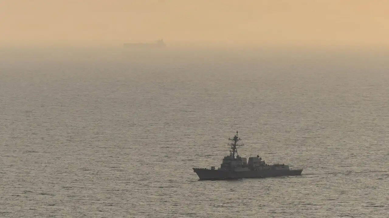 ईरान ने स्ट्रेट ऑफ होर्मुज में दो जहाजों को किया जब्त