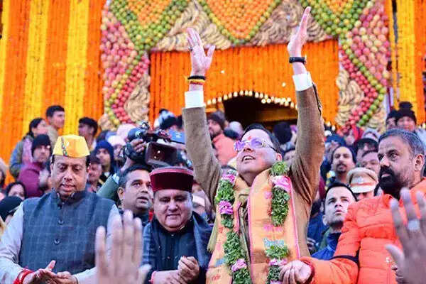 बद्रीनाथ धाम के कपाट खुलने पर भक्तों में उमड़ा उत्साह