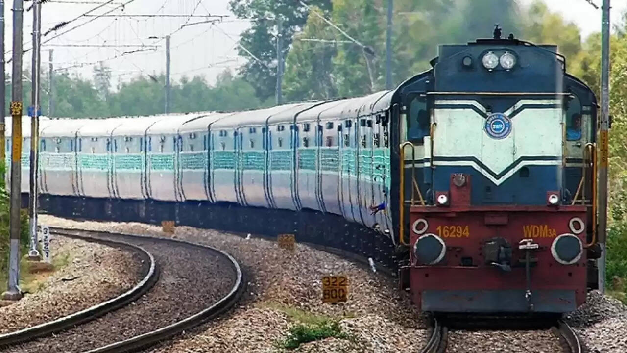 2025 में भारतीय रेलवे में आए महत्वपूर्ण बदलाव: जानें नए नियम और सुविधाएं