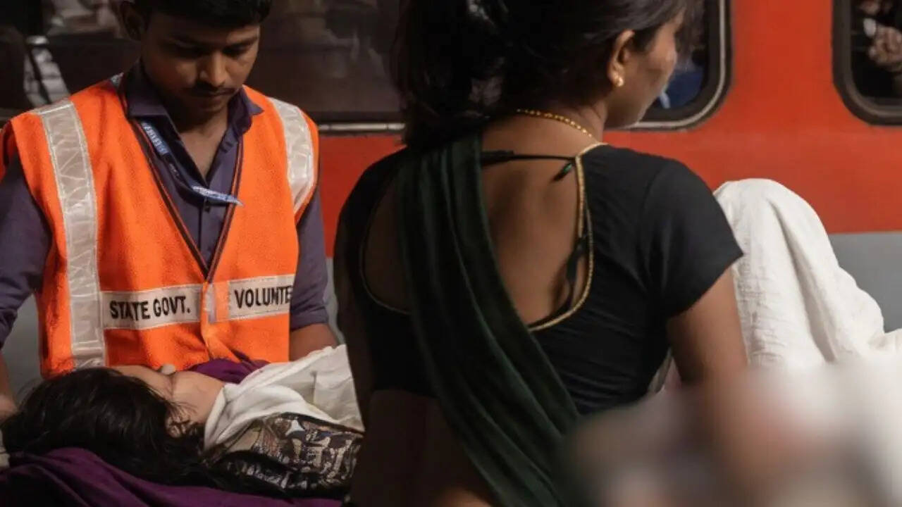 चलती ट्रेन में गर्भवती महिला ने दिया बच्चे को जन्म, RPF की तत्परता से बची जान