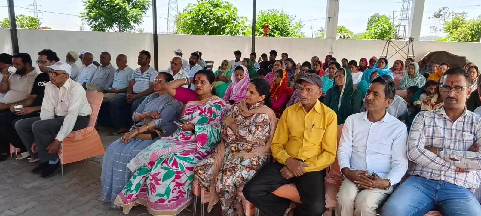 पिंजौर में विधायक शक्तिरानी शर्मा ने 'गांव चलो-बस्ती चलो' अभियान के तहत किया संवाद