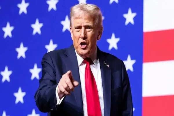 ट्रंप ने जेफरी एपस्टीन फाइलों के सार्वजनिक रिलीज को दी मंजूरी, बड़ा सेक्स स्कैंडल सामने आएगा