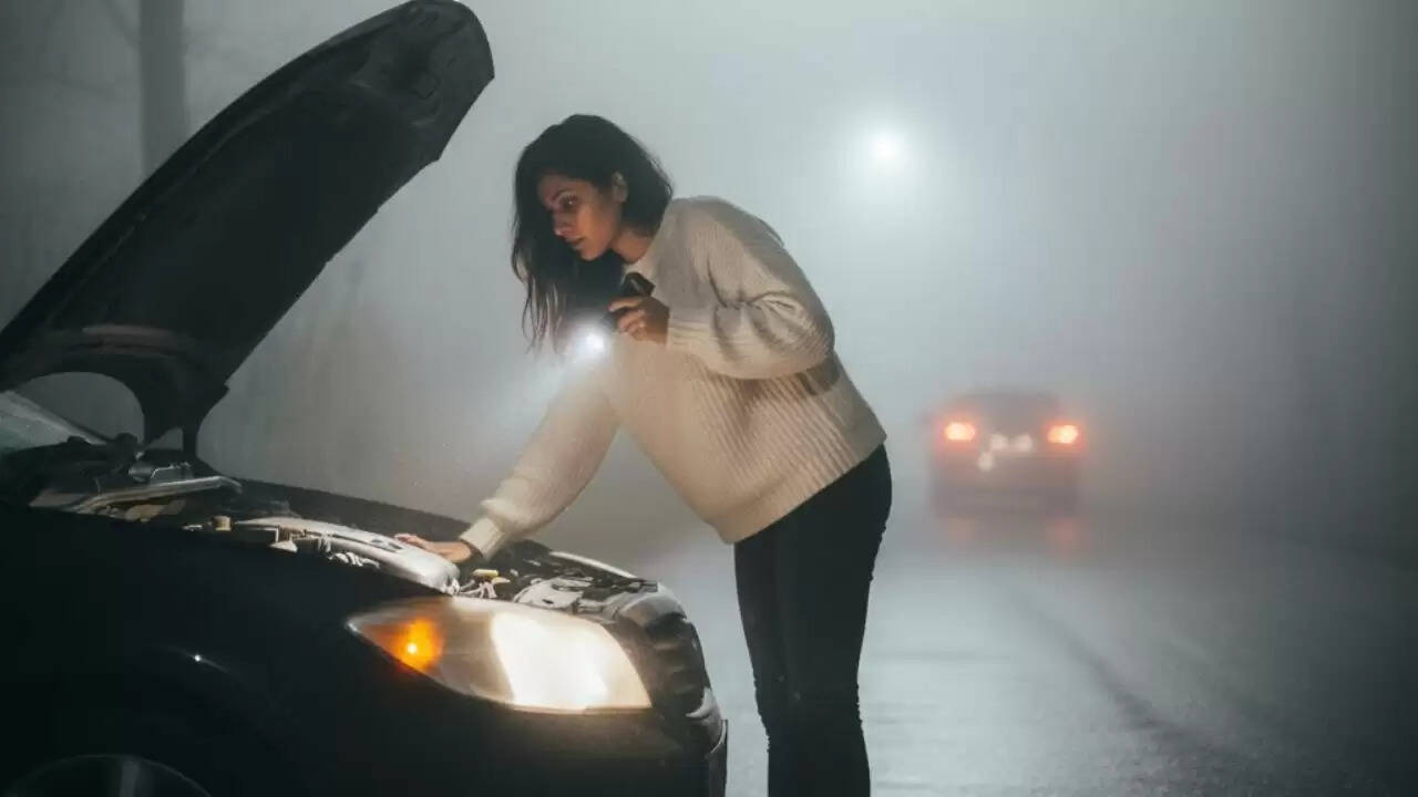 सर्दियों में सुरक्षित ड्राइविंग के लिए कार की तैयारी कैसे करें