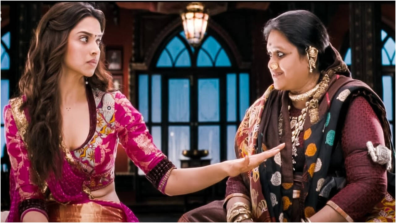 सुप्रिया पाठक: हर किरदार में जान डालने वाली अदाकारा