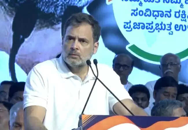 राहुल गांधी की वोट अधिकार रैली में चुनाव आयोग पर गंभीर आरोप