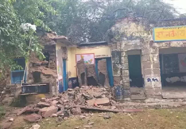 उदयपुर में स्कूल की दीवार गिरने से बची बड़ी दुर्घटना, प्रशासन की लापरवाही पर उठे सवाल