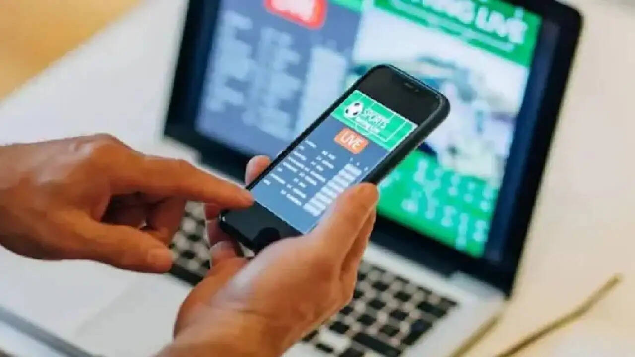 अहमदाबाद में रिक्शा चालक का बैंक खाता बना जांच का केंद्र, 300 करोड़ का रहस्य