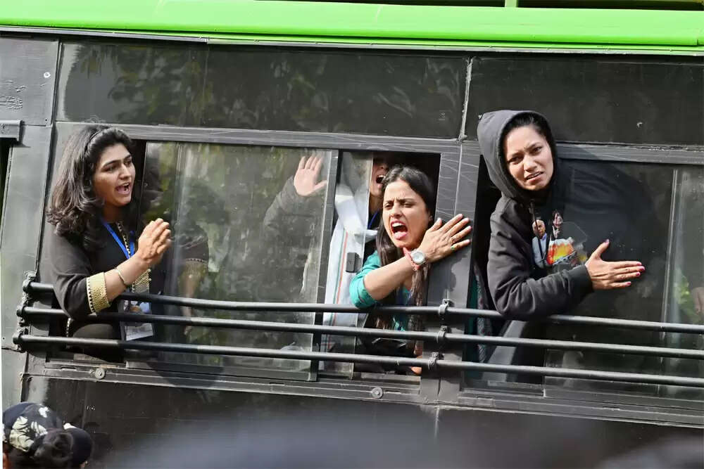 भारत में बेरोजगारी के आंकड़ों पर उठे सवाल: अर्थशास्त्रियों की राय