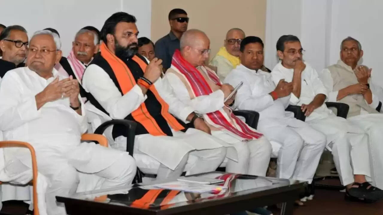 बिहार विधानसभा चुनाव: एनडीए में सीट बंटवारे को लेकर बढ़ी हलचल