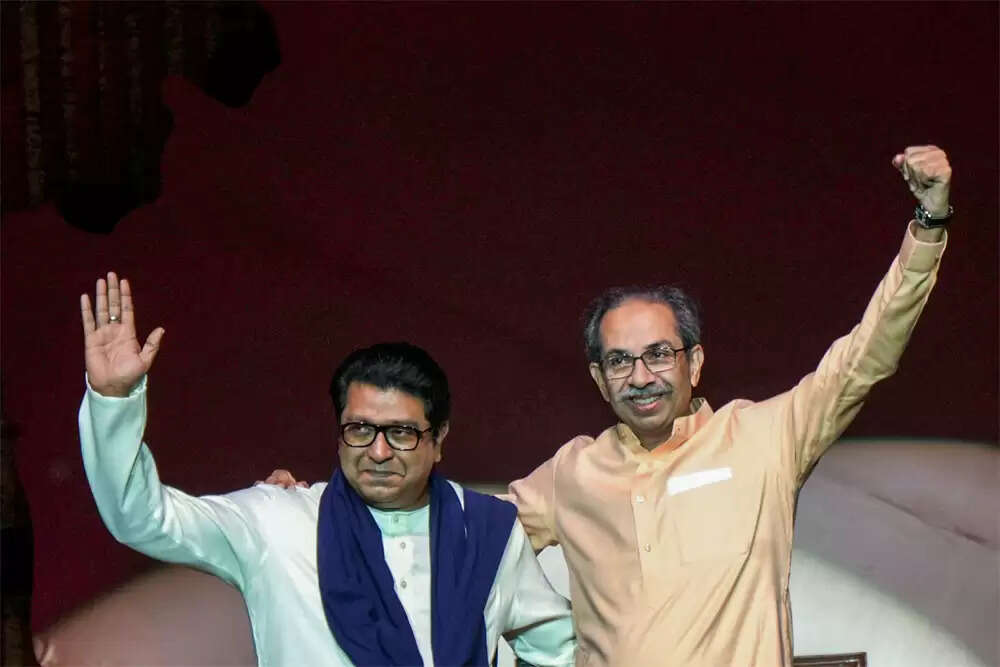 उद्धव ठाकरे और राज ठाकरे का राजनीतिक पुनर्मिलन: महाराष्ट्र की राजनीति में नया मोड़