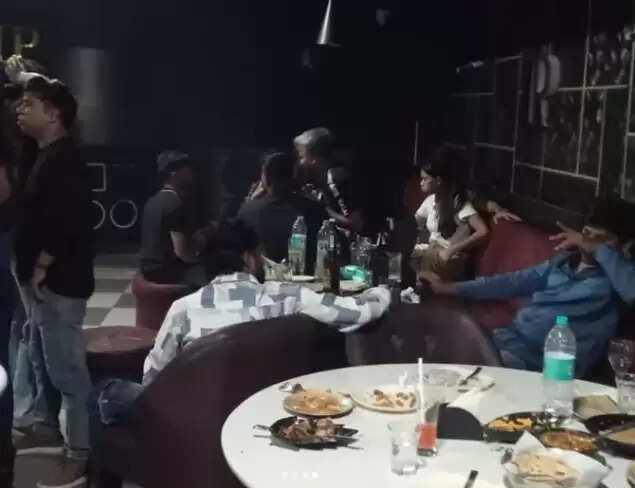 रायपुर में वायरल पार्टी निमंत्रण से मचा हड़कंप, पुलिस ने की कार्रवाई