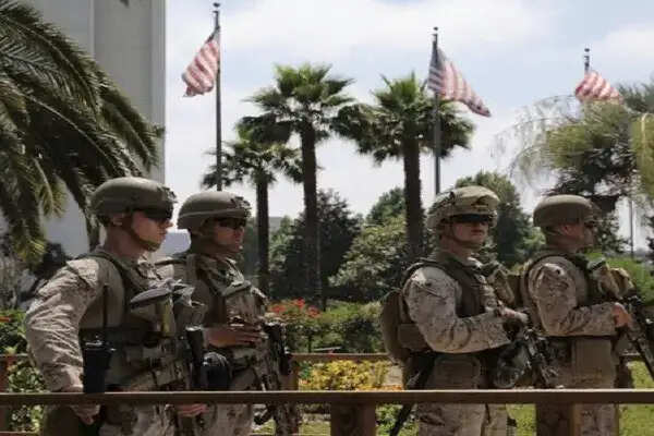 चीन की कंपनियों द्वारा ईरान संघर्ष में अमेरिकी सैन्य गतिविधियों की निगरानी के लिए AI का उपयोग