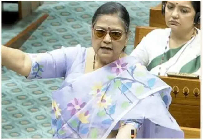 TMC में बगावत: 20 सांसदों ने NDA को समर्थन देने का किया ऐलान