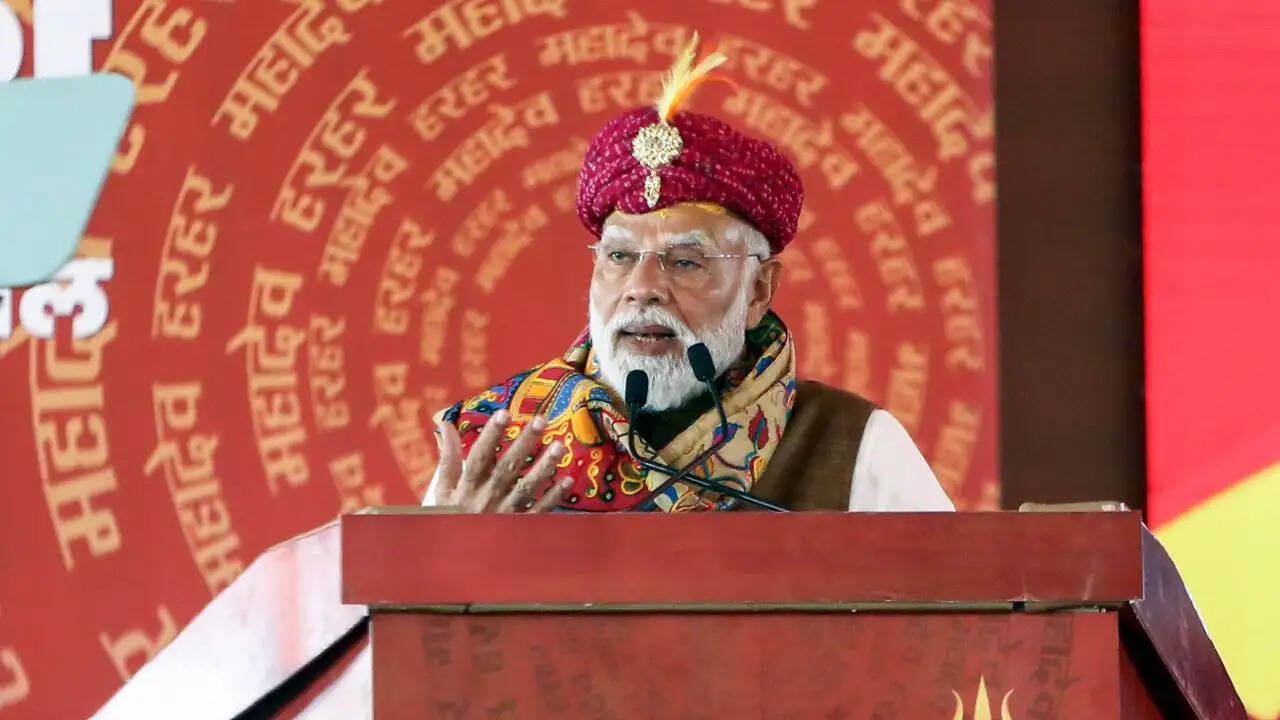 प्रधानमंत्री मोदी की सोने और ईंधन की खरीद पर चेतावनी
