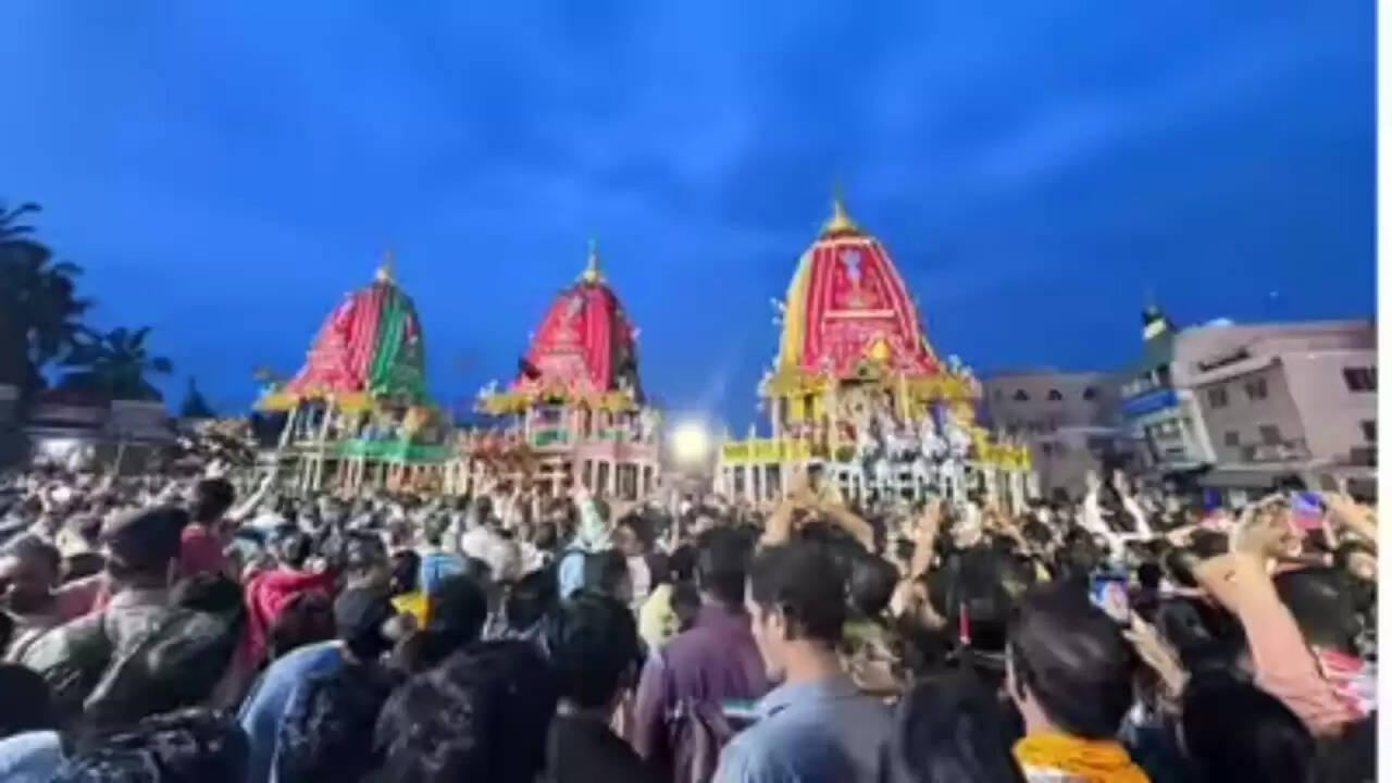 पुरी रथ यात्रा में भगदड़: तीन श्रद्धालुओं की जान गई, प्रशासन पर उठे सवाल