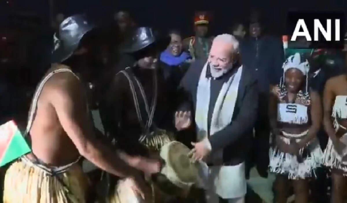 प्रधानमंत्री मोदी की नामीबिया यात्रा: पारंपरिक स्वागत और द्विपक्षीय सहयोग की नई संभावनाएं