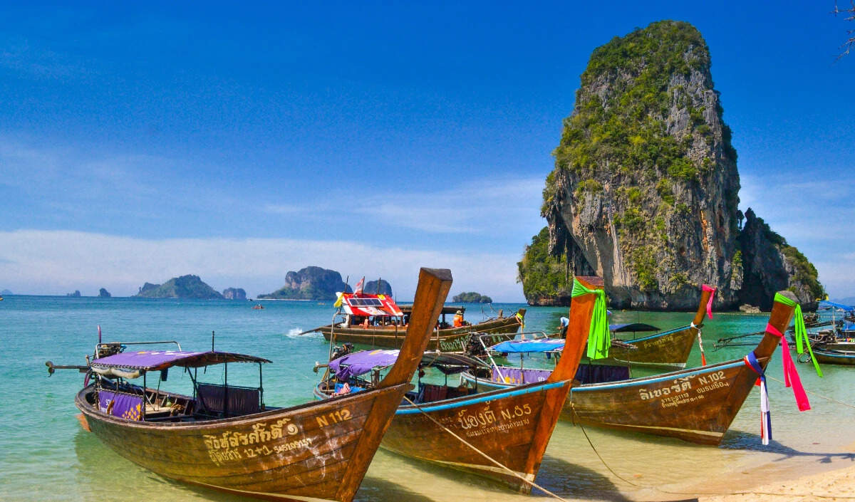 2026 में थाईलैंड यात्रा पर बढ़ेगा एयरपोर्ट टैक्स