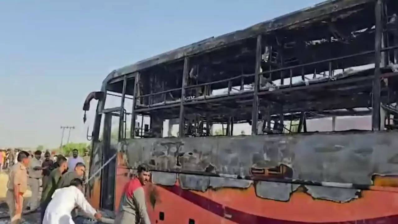 जैसलमेर बस आग हादसा: कई यात्रियों की मौत, जांच जारी