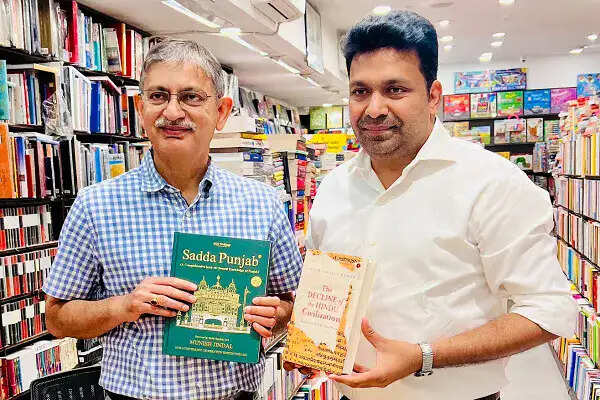 शशि रंजन कुमार का चंडीगढ़ दौरा: नई पुस्तक 'द डिक्लाइन ऑफ हिंदू सिविलाइजेशन' का विमोचन